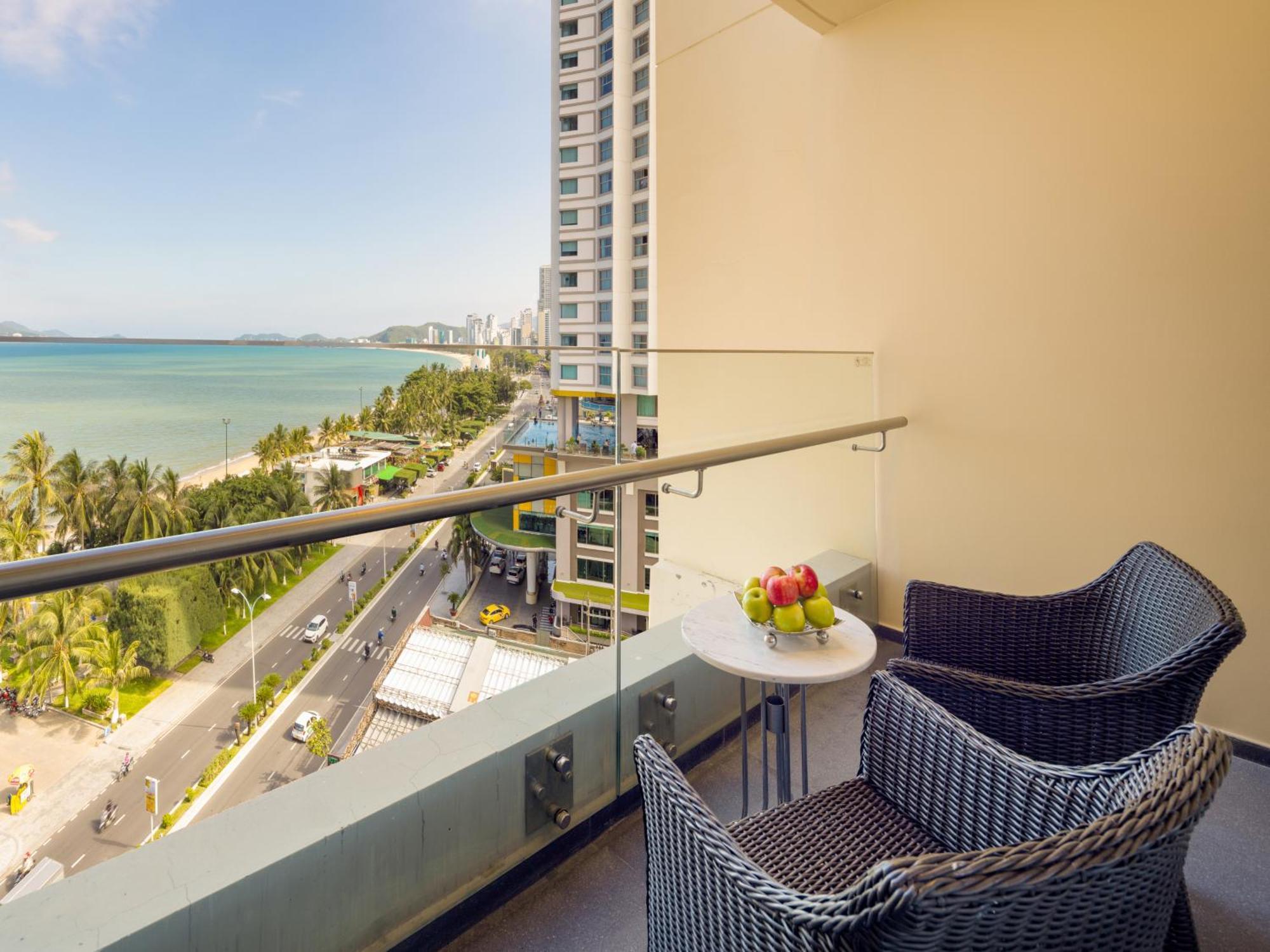 The Costa Nha Trang Residences Exterior photo